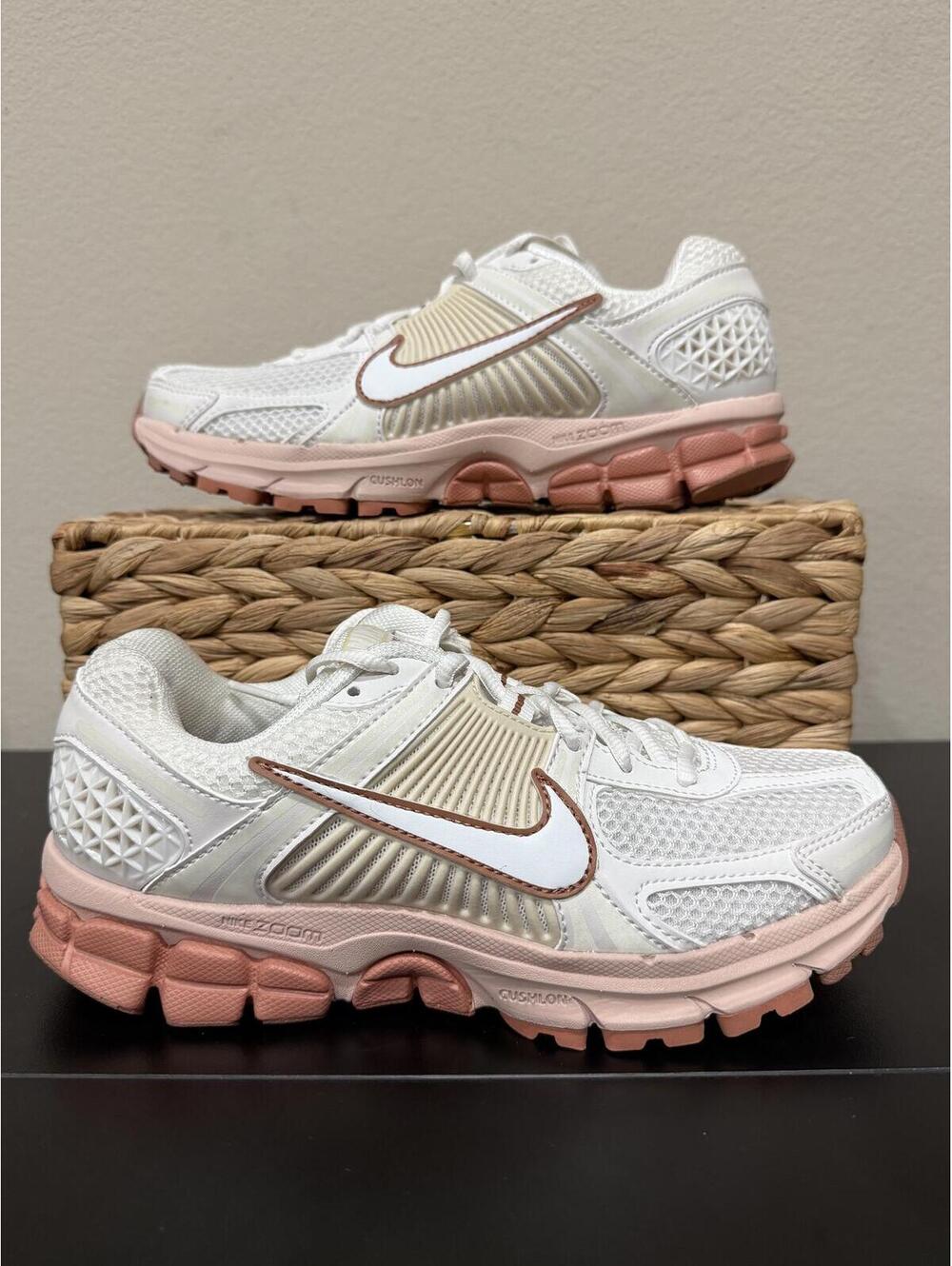 Size 7.5 - Nike Women’s Air Zoom Vomero 5 “Particle Beige Terra Blush”